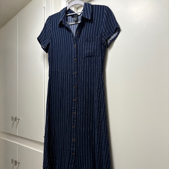 Forever 21 pinstriped shirt dress - as is - size small - Picture 1 of 9